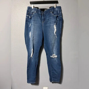 Torrid Premium Bombshell Skinny Jeans Ripped  22R EUC Med Wash Comfortable Waist